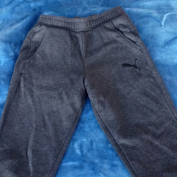 Boys PUMA sweats, size small - Picture 3 of 7